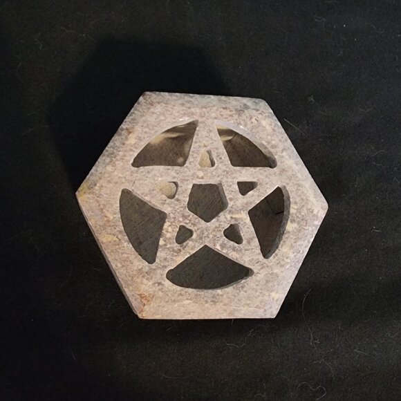 Soapstone Pentagram Trinket Box - Picture 2 of 9